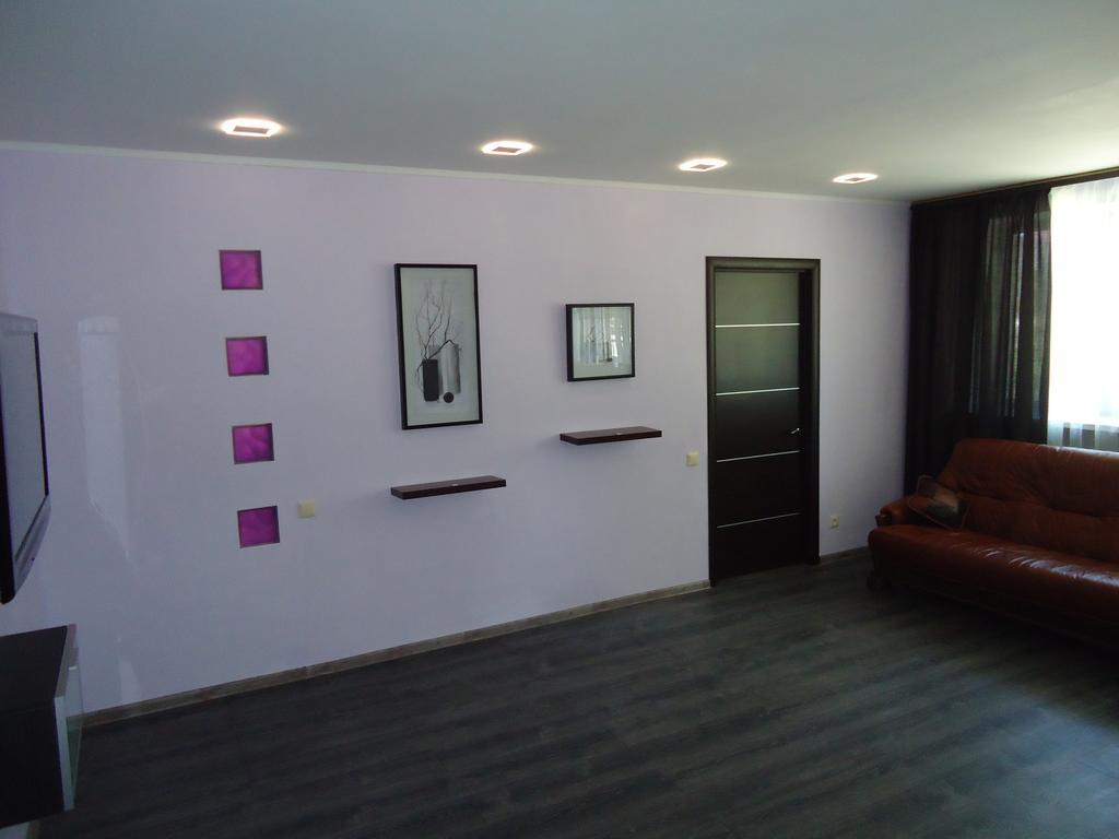 Apartment On Sovetskaya 103 Bobruisk Exterior photo